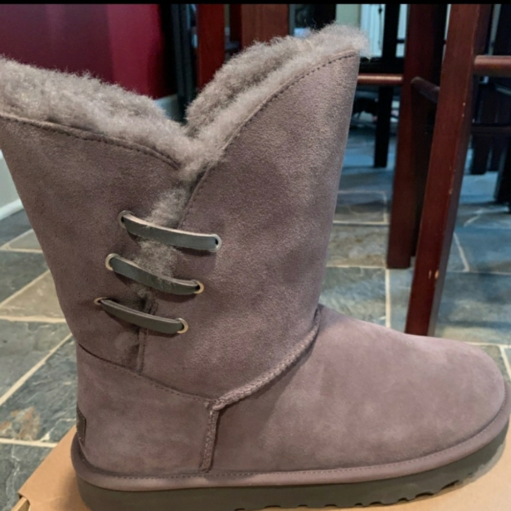 UGG Women’s Size 11 Boots(gray)